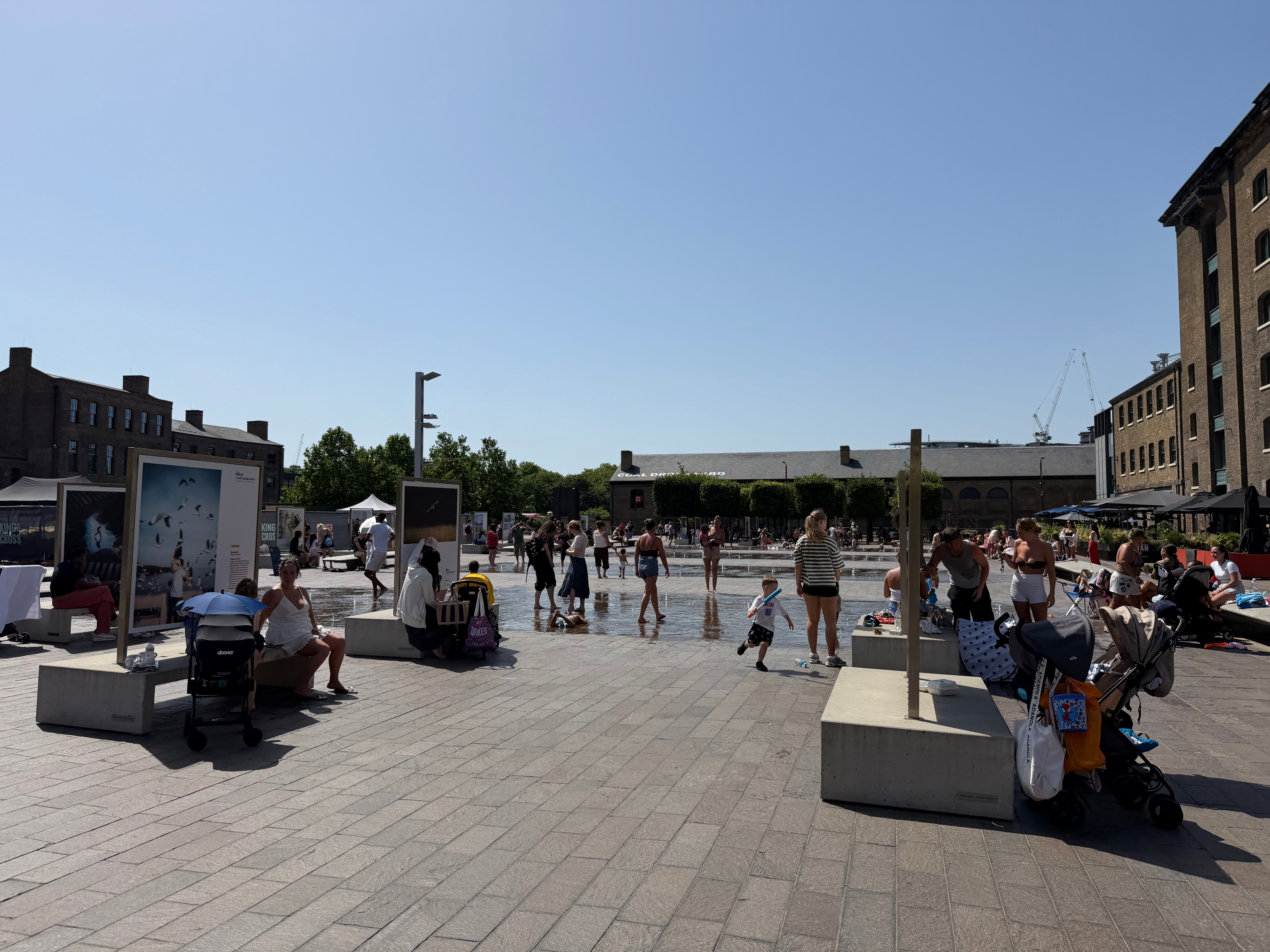Granary Square was a full on fountain spraying experience for adults, kids and pets